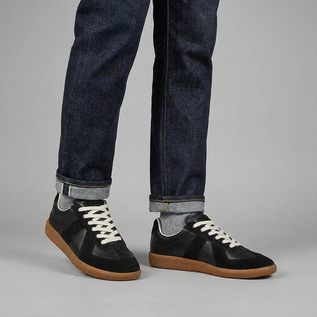 Baskets basses rétro homme – empiècements et surpiqûres contrastées