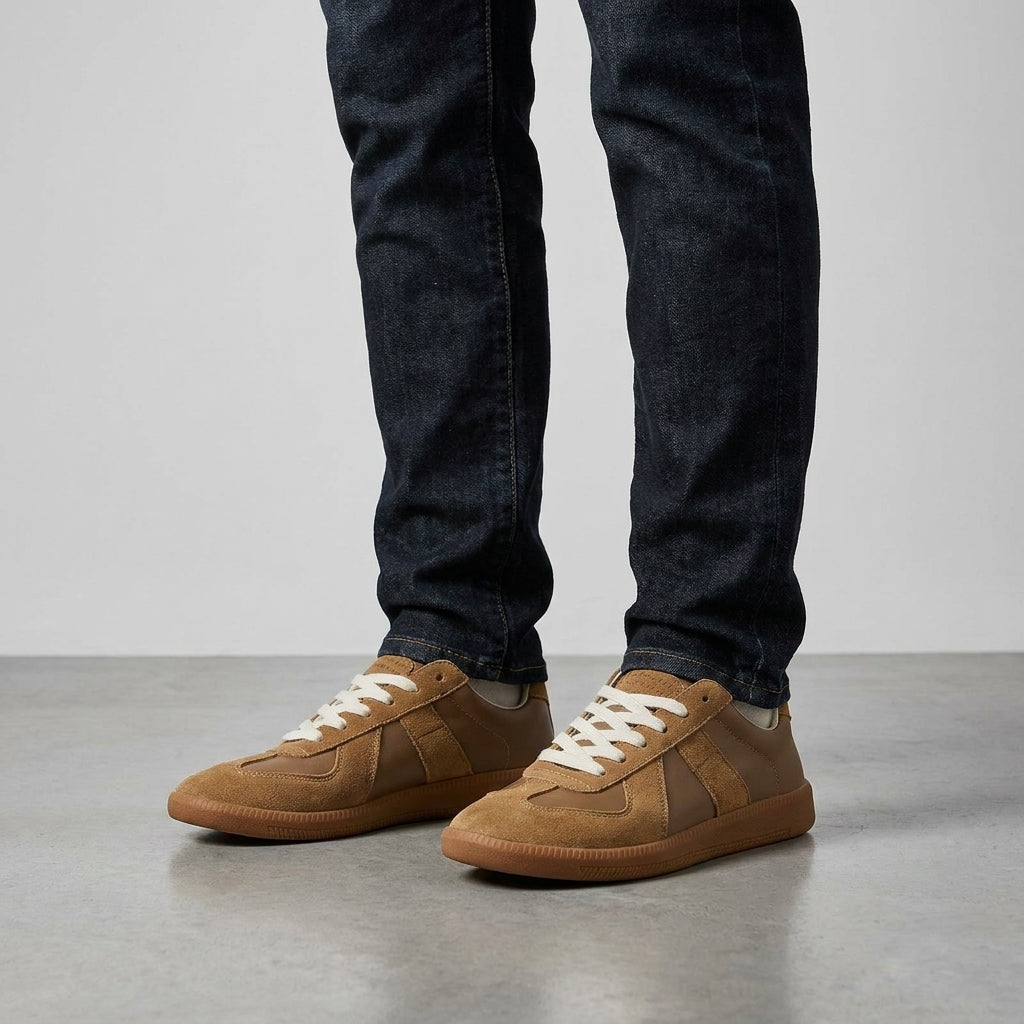 Baskets basses rétro homme – empiècements et surpiqûres contrastées