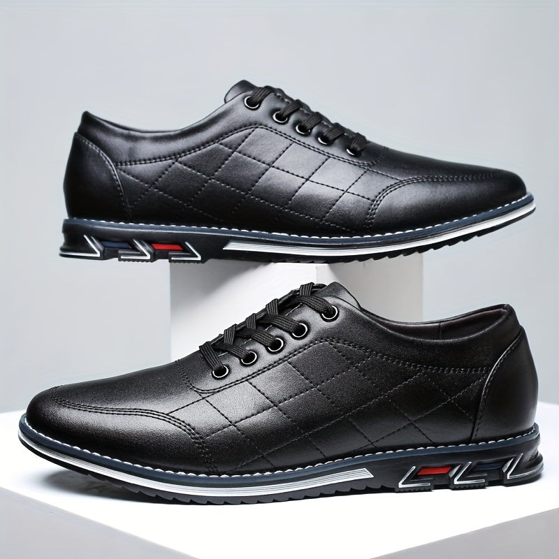 Baskets matelassées homme à lacets – détail sportif au talon