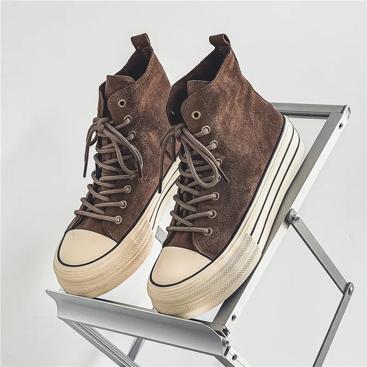 Baskets plateforme homme en daim – finition délavée