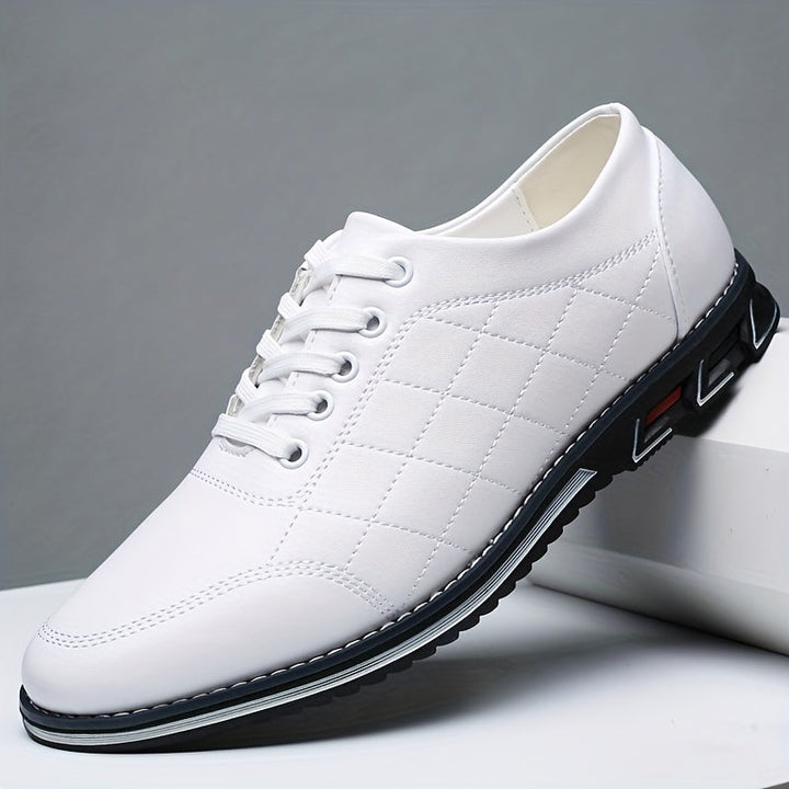 Baskets matelassées homme à lacets – détail sportif au talon