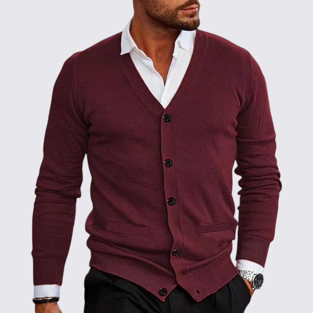 Cardigan homme col V à boutons – maille fine ajustée