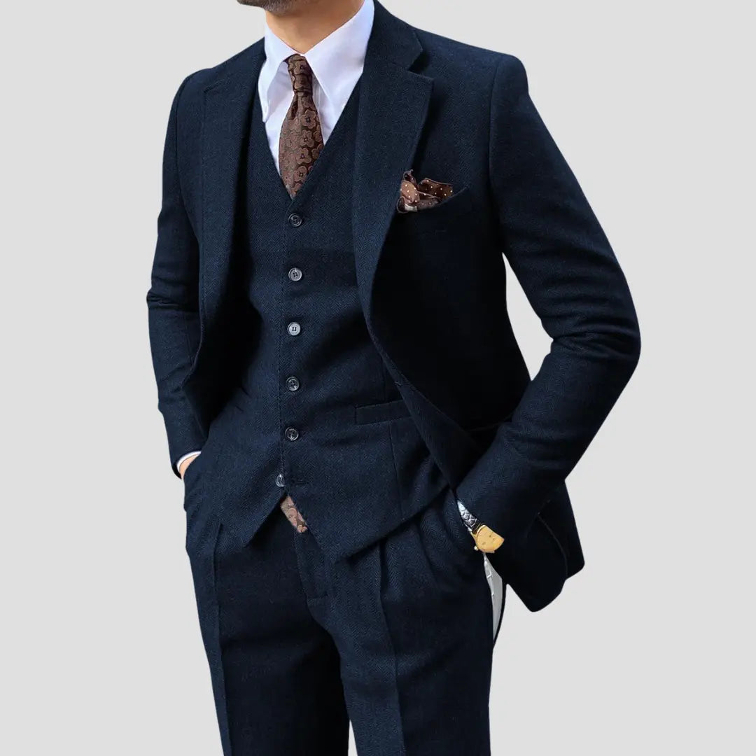Costume trois pièces homme slim – gilet coordonné et surpiqûres