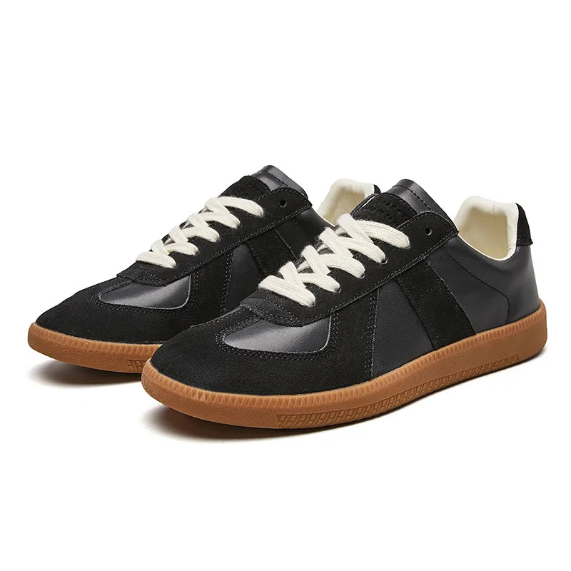 Baskets basses rétro homme – empiècements et surpiqûres contrastées