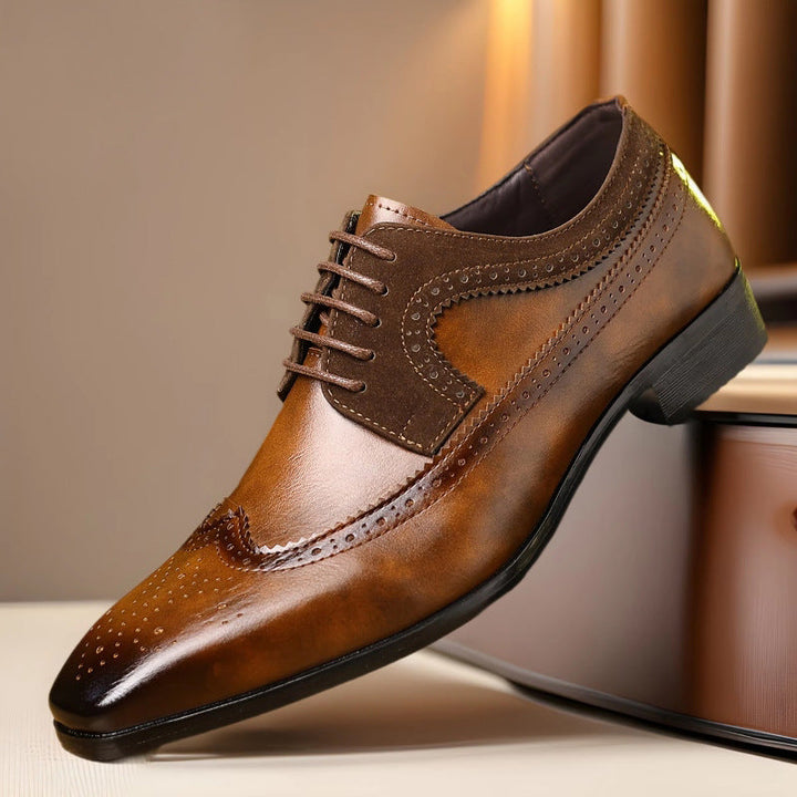 Chaussures brogue Ember-15 – charme classique, finition brillante