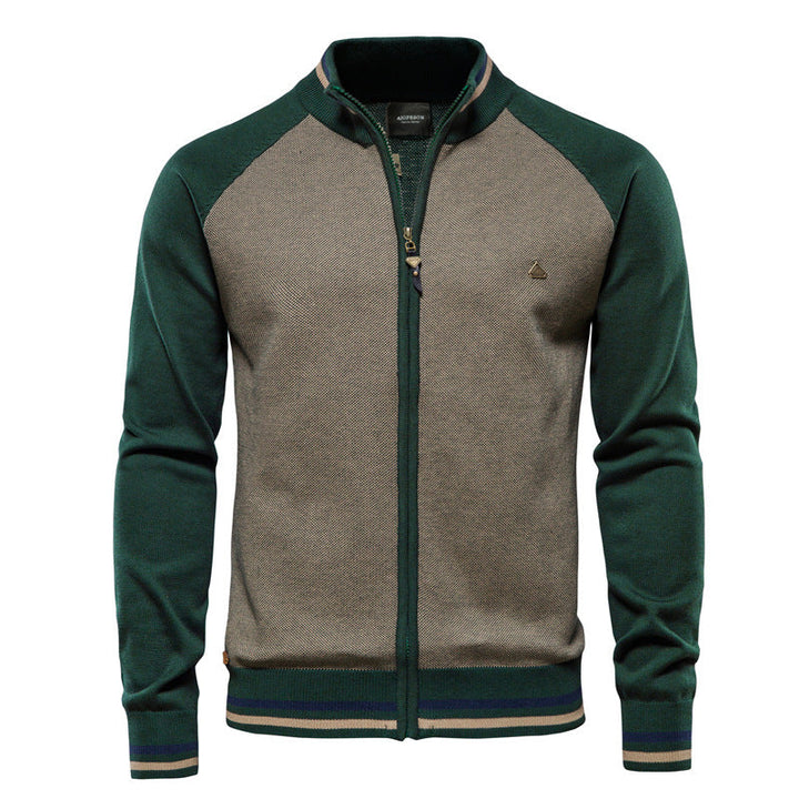 Cardigan zippé en maille fine – col montant élégant