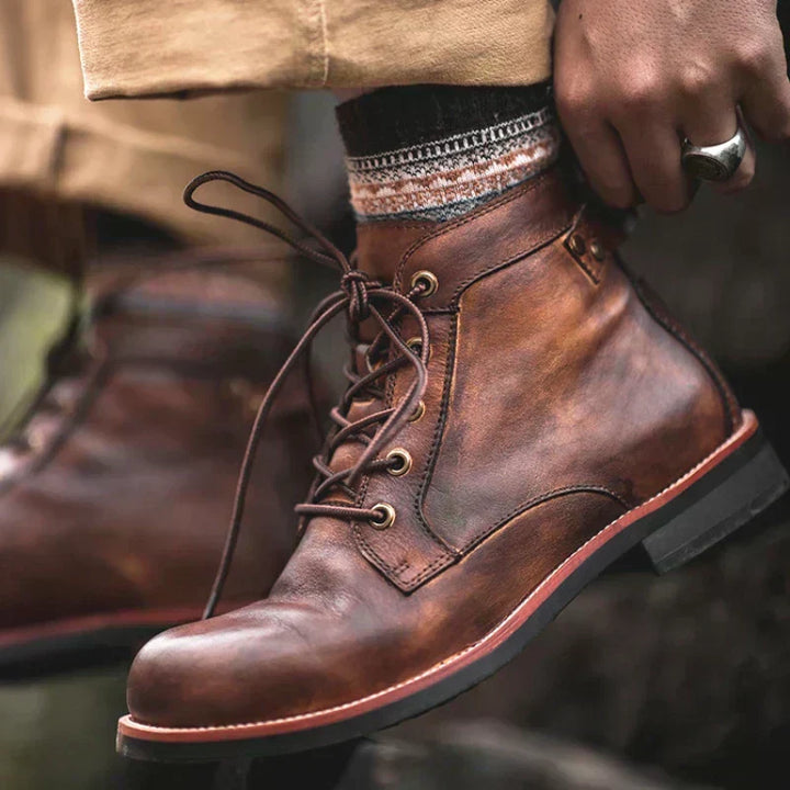 Bottes montantes Vector-12 – robustesse urbaine et style soigné
