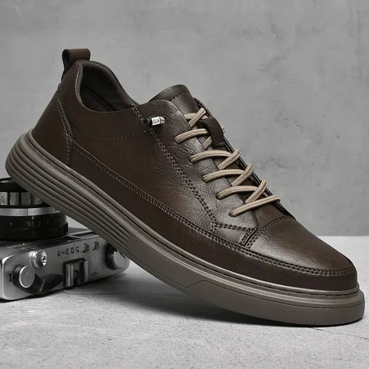 Baskets basses homme – empiècements surpiqués ton sur ton