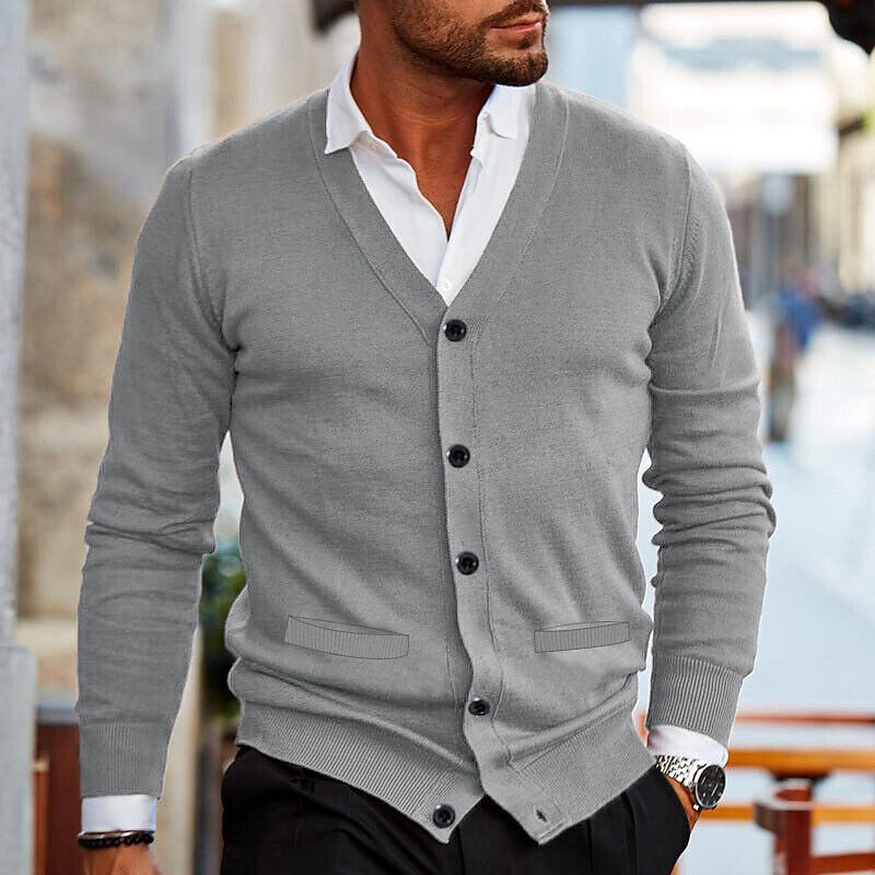 Cardigan homme col V à boutons – maille élégante ajustée