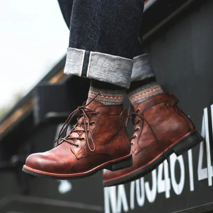 Bottes montantes Vector-12 – robustesse urbaine et style soigné