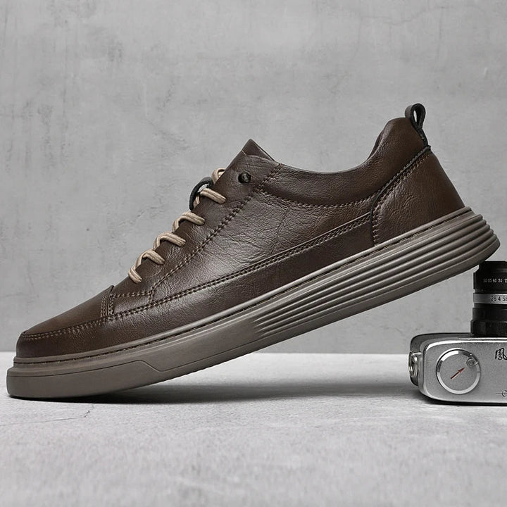Baskets basses homme – empiècements surpiqués ton sur ton