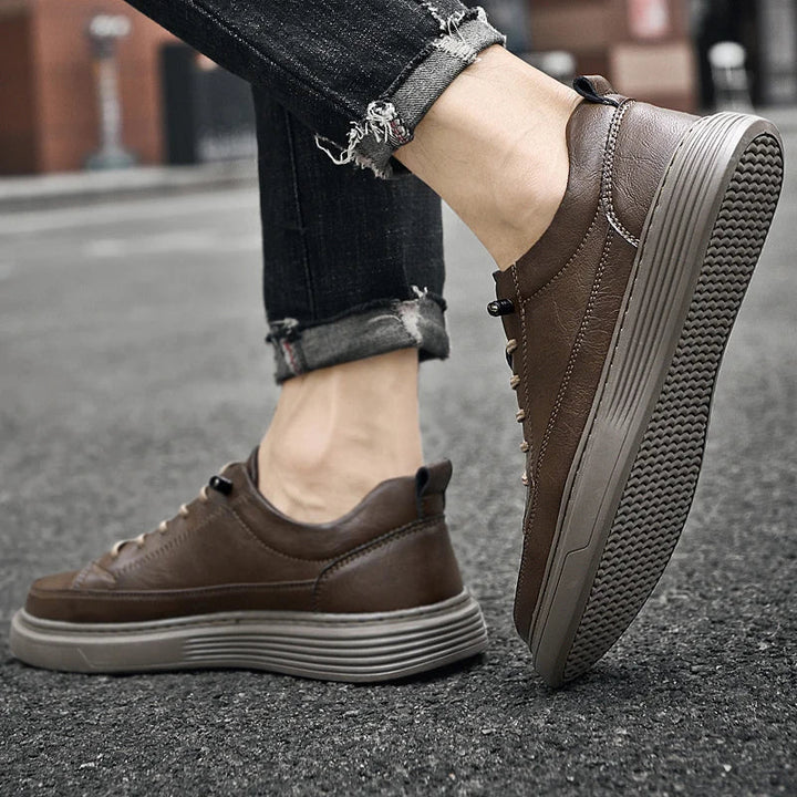 Baskets basses homme – empiècements surpiqués ton sur ton