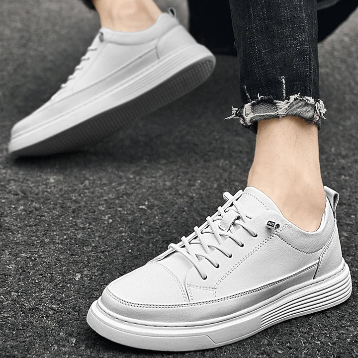 Baskets basses homme – empiècements surpiqués ton sur ton