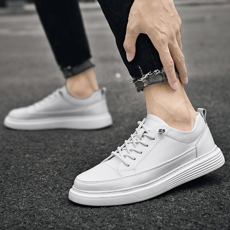 Baskets basses homme – empiècements surpiqués ton sur ton