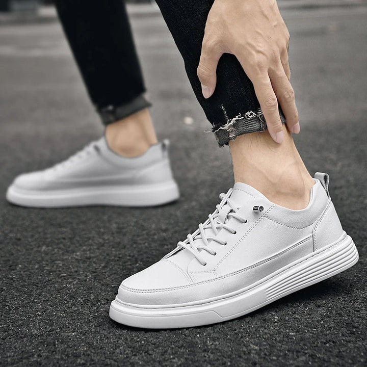 Baskets basses homme – empiècements surpiqués ton sur ton