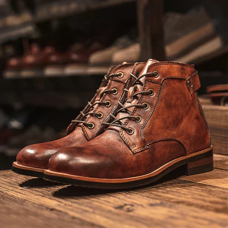 Bottes montantes Vector-12 – robustesse urbaine et style soigné
