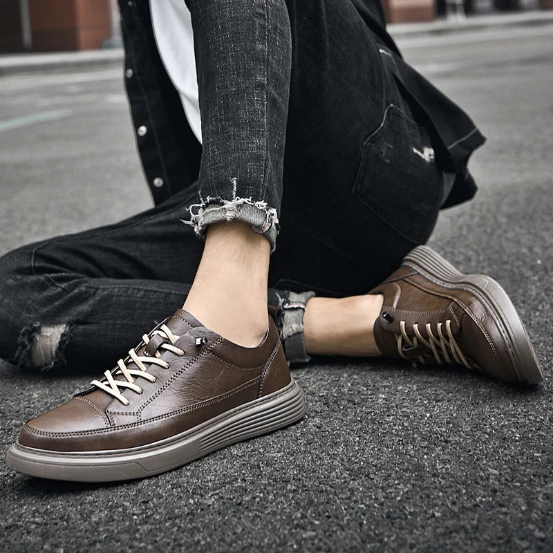 Baskets basses homme – empiècements surpiqués ton sur ton