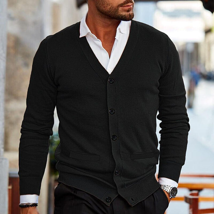 Cardigan homme col V à boutons – maille élégante ajustée