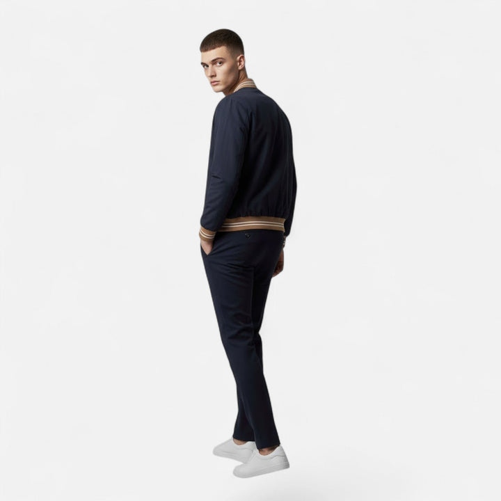 Veste homme col montant sans repassage – zip et ourlet côtelé