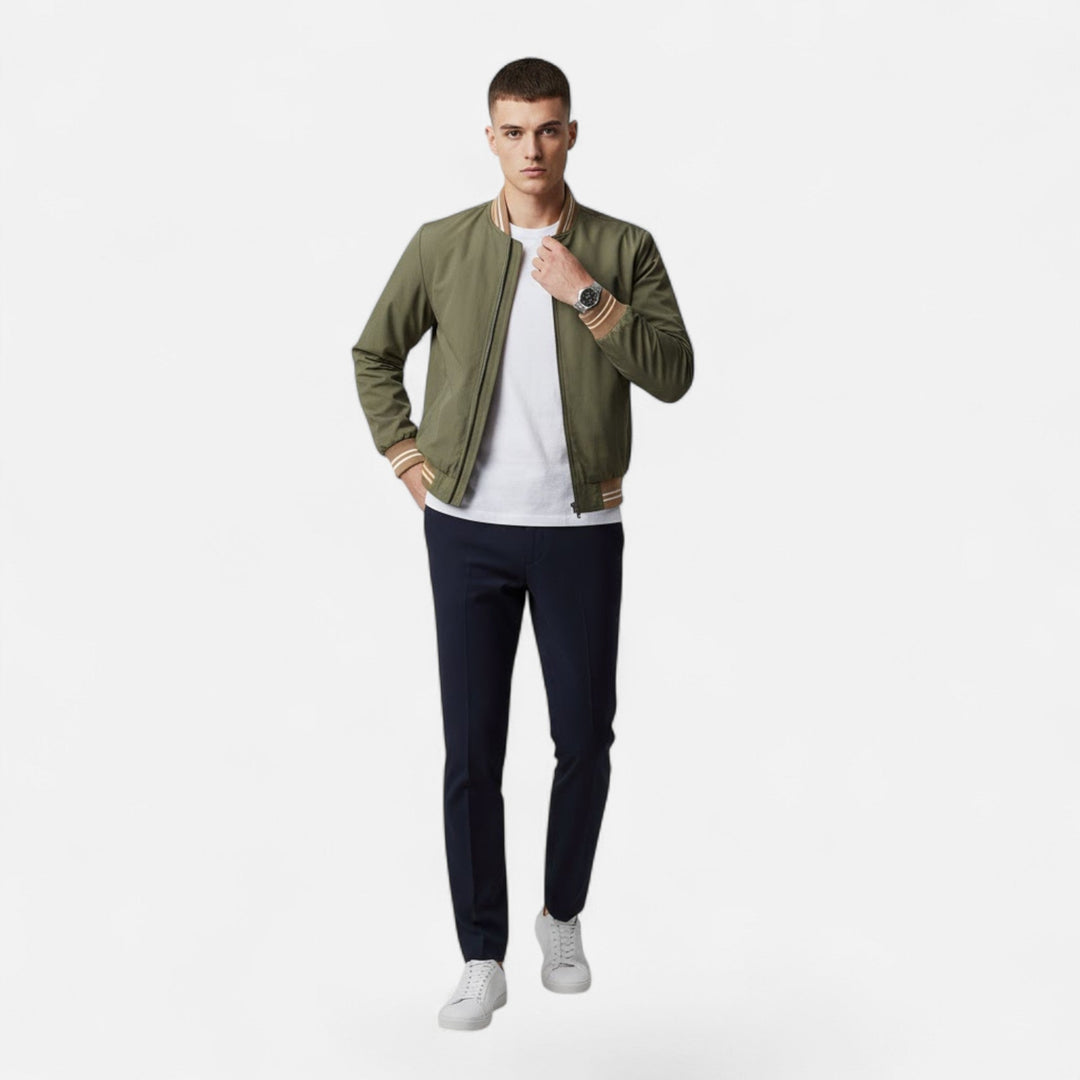 Veste homme col montant sans repassage – zip et ourlet côtelé