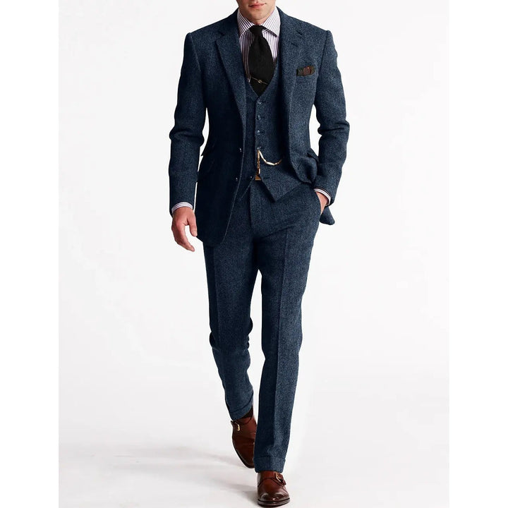 Costume trois pièces en tweed homme – élégance texturée