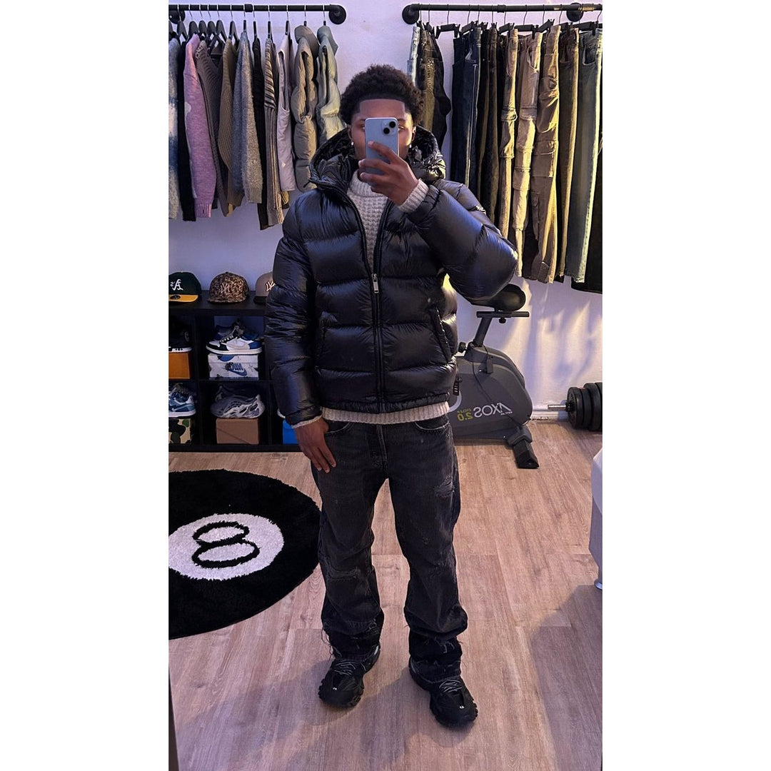 Doudoune homme à capuche et finition brillante