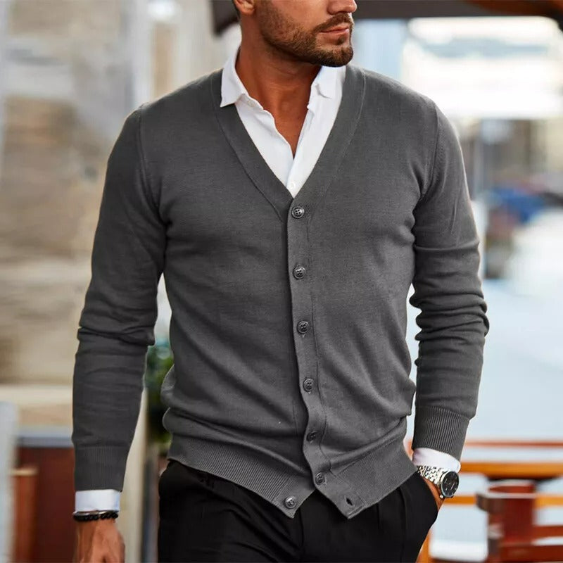 Cardigan homme col V boutonné – maille fine élégante