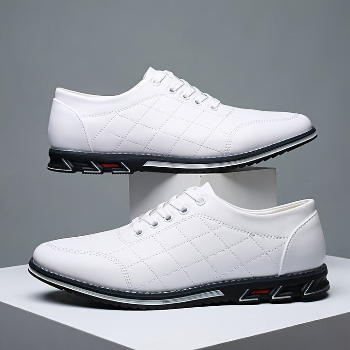 Baskets matelassées homme à lacets – détail sportif au talon