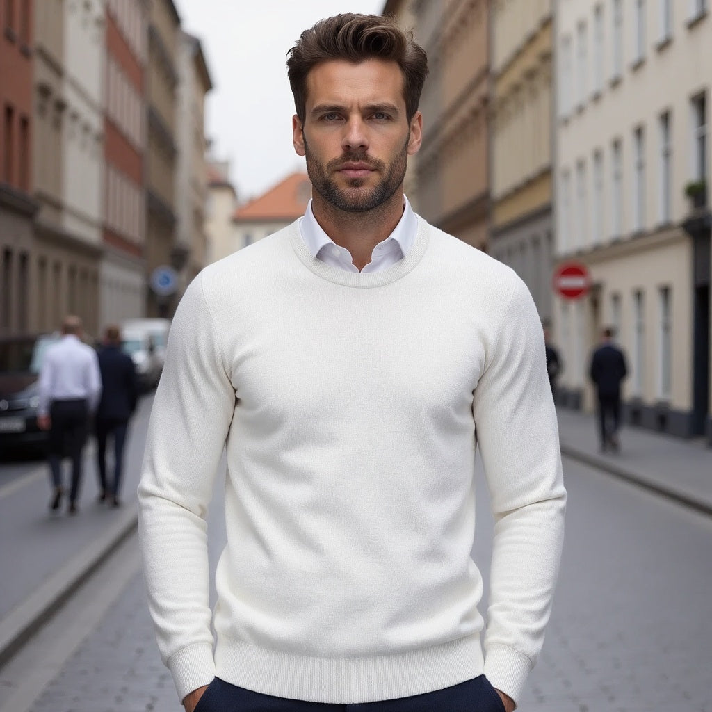 Pull homme col rond uni – confort intemporel
