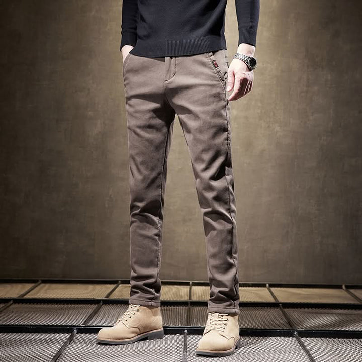 Pantalon slim homme en coton stretch – tombé net et soigné