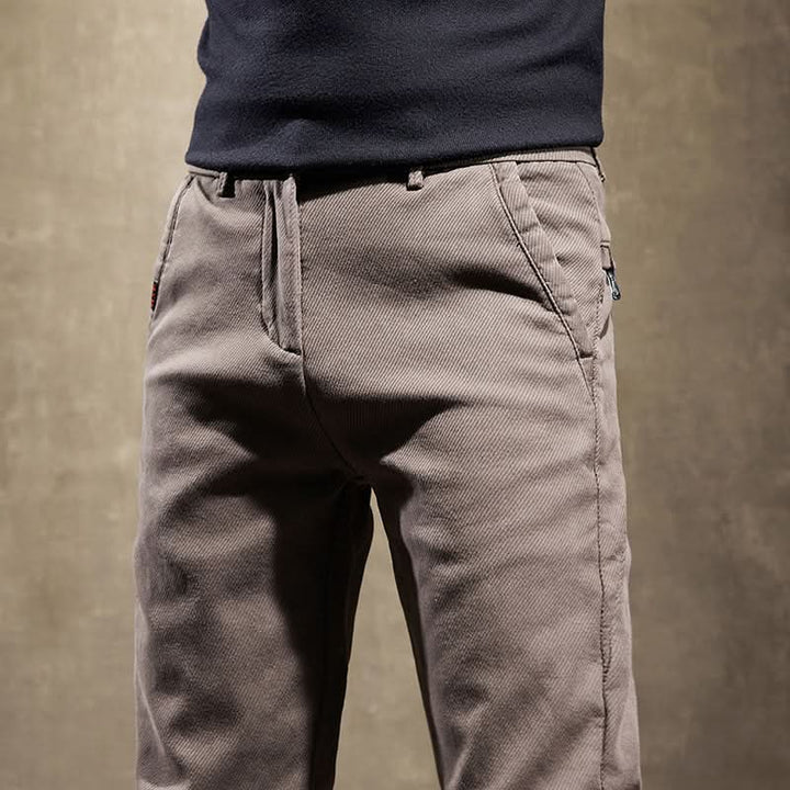 Pantalon slim homme en coton stretch – tombé net et soigné