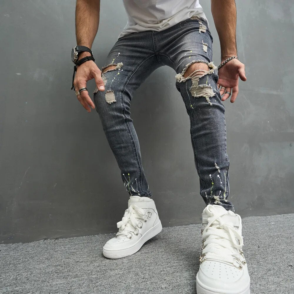 Jean slim homme en denim stretch – détails déchirés tendance