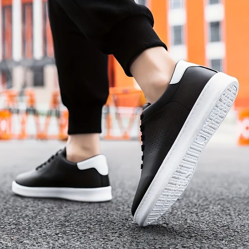 Baskets perforées homme en similicuir – finition mate