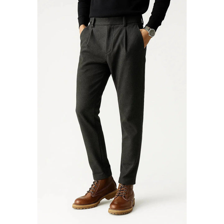 Pantalon homme en laine mélangée – coupe fuselée à plis