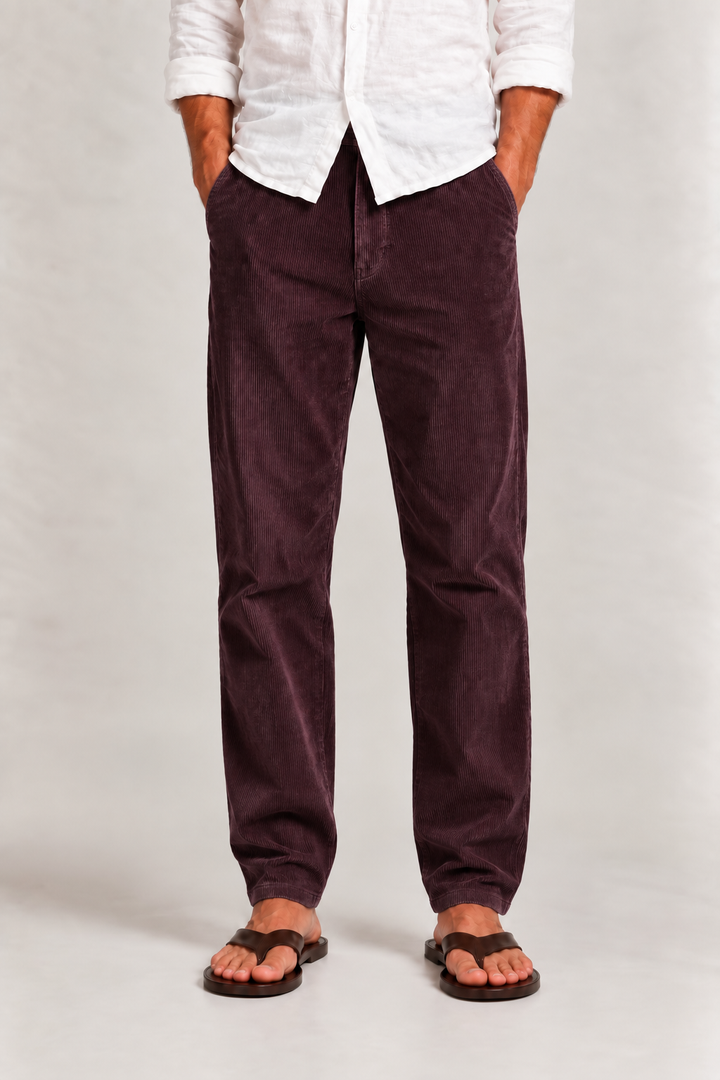 Pantalon en velours côtelé homme, élégance intemporelle
