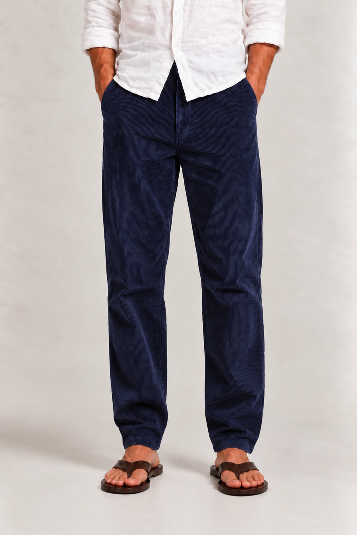 Pantalon en velours côtelé homme, élégance intemporelle