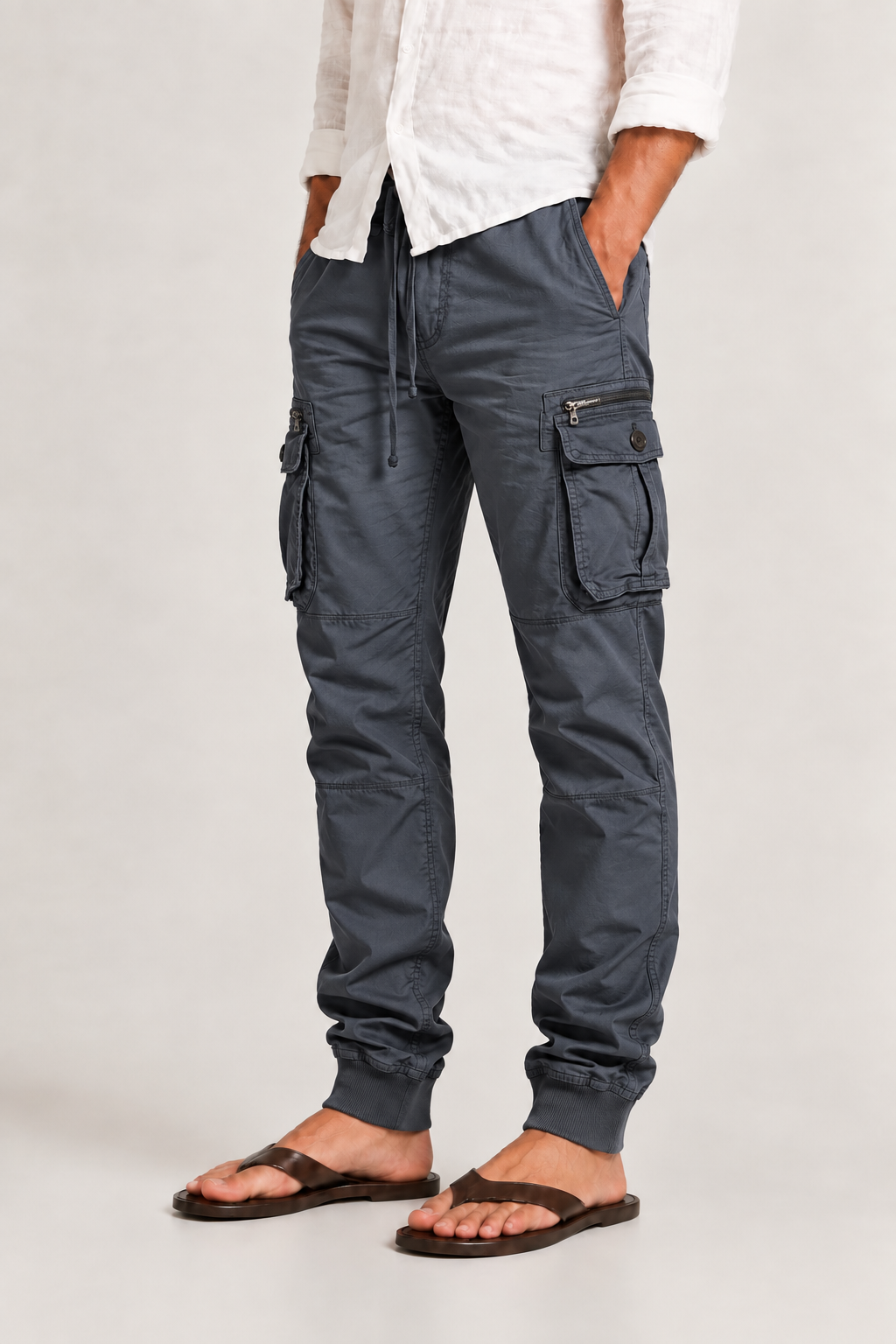 Pantalon cargo jogger homme en coton bio, coupe fuselée